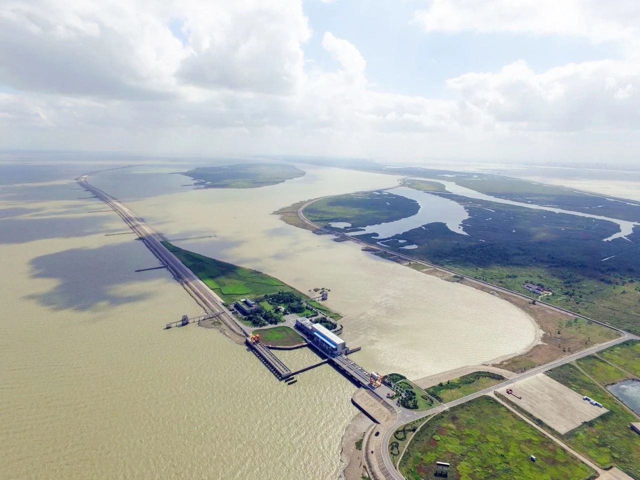 游艇会yth206水务集团1项效果荣获上海市科技前进奖