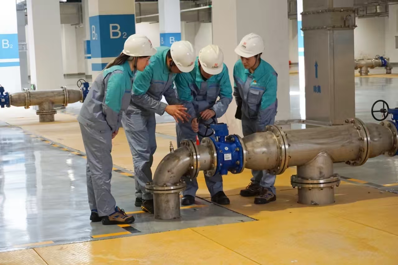 第七届进博会&ldquo;最美服务窗口&rdquo;揭晓 游艇会yth206水务两家下层单位上榜